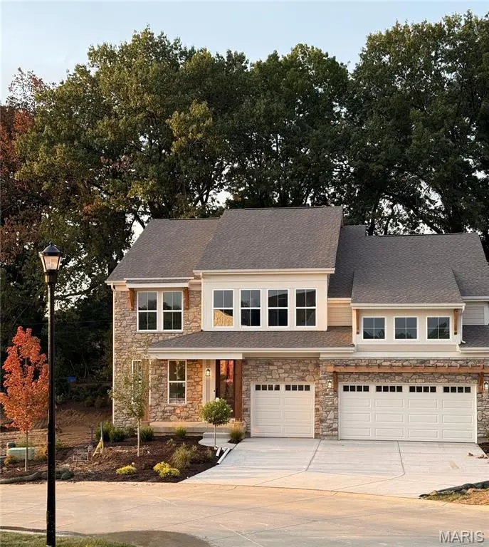 12315 Wildlife TRL, Town And Country, MO 63141