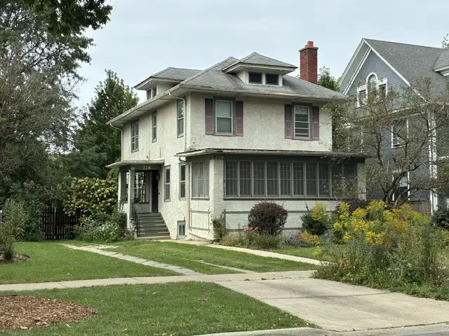 229 S East AVE, Oak Park, IL 60302