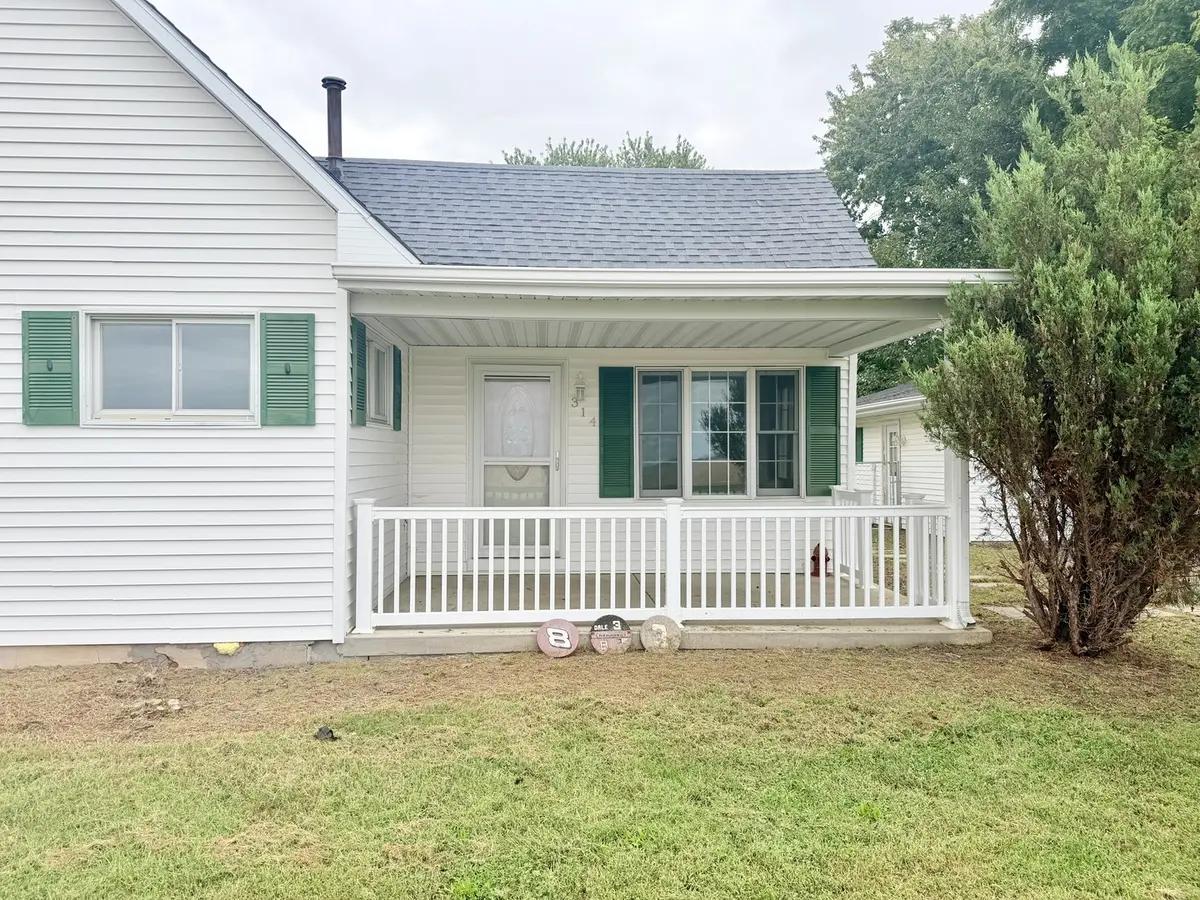 314 N Constant ST, Dawson, IL 62520
