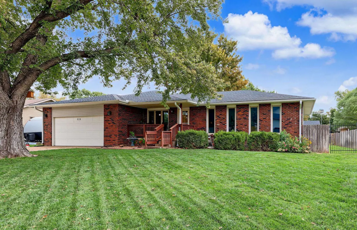 820 Surrey, Maize, KS 67101