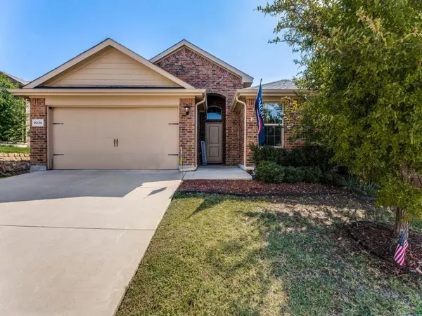 9224 Castorian Drive, Fort Worth, TX 76131