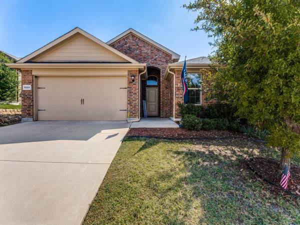 9224 Castorian Drive, Fort Worth, TX 76131