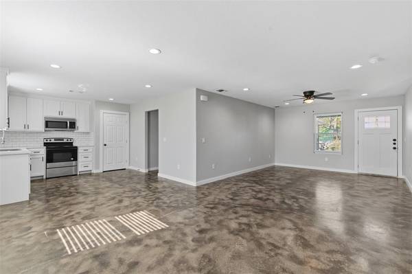 612 W Coffin Street, Denison, TX 75020