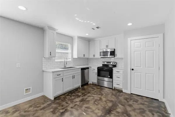 612 W Coffin Street, Denison, TX 75020