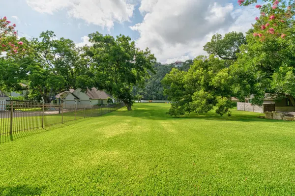 2205 Manana ST, Austin, TX 78730