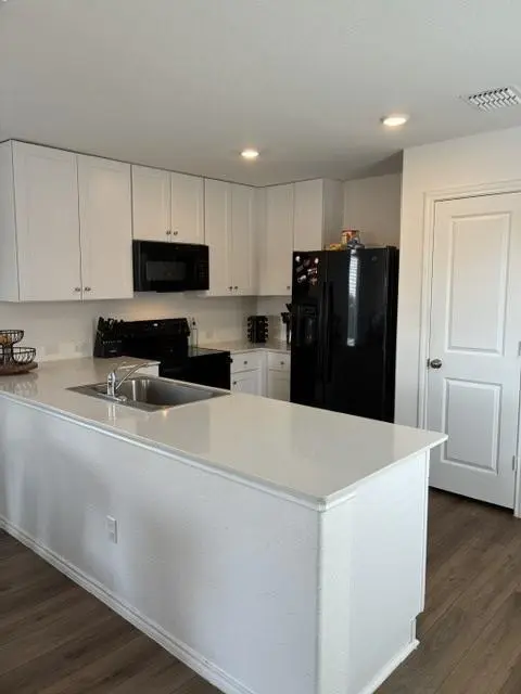 632 Commander Abbott DR, Jarrell, TX 76537