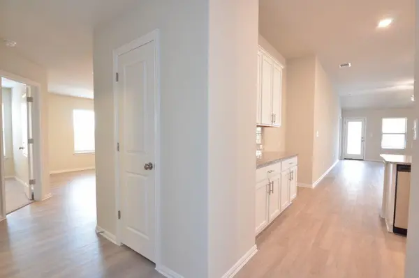 132 Bright Star LN, Georgetown, TX 78628