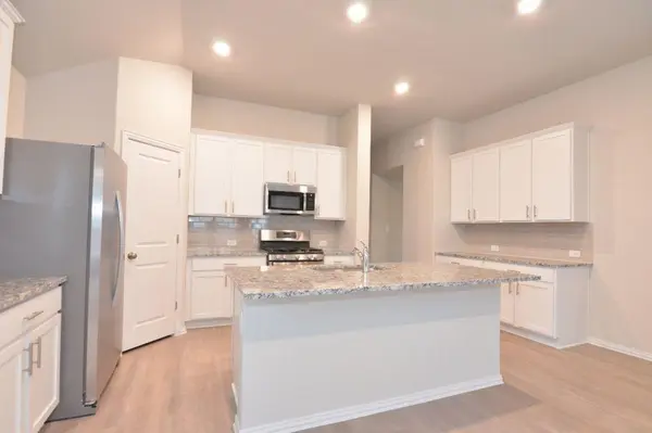 132 Bright Star LN, Georgetown, TX 78628