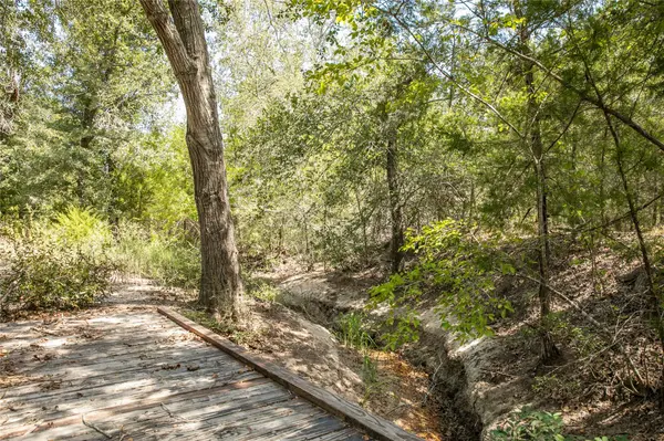 5848 FM 180, Ledbetter, TX 78946