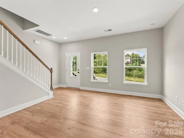 137 Cherry Springs LN #12-E, Asheville, NC 28804