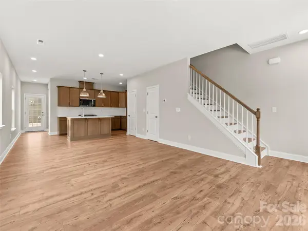 137 Cherry Springs LN #12-E, Asheville, NC 28804