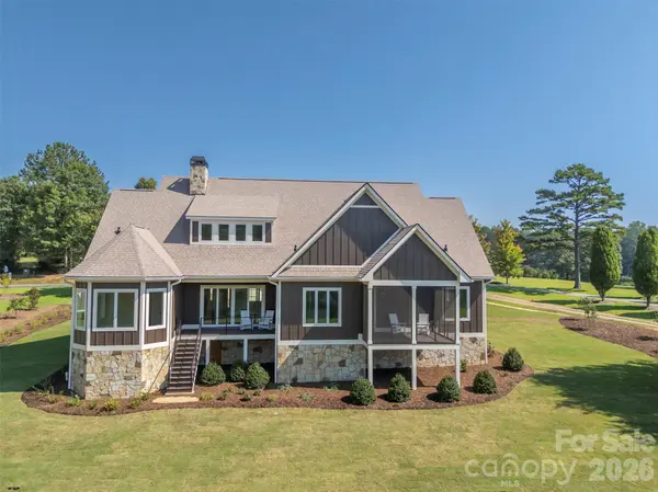 978 Mapleton LN, Columbus, NC 28722
