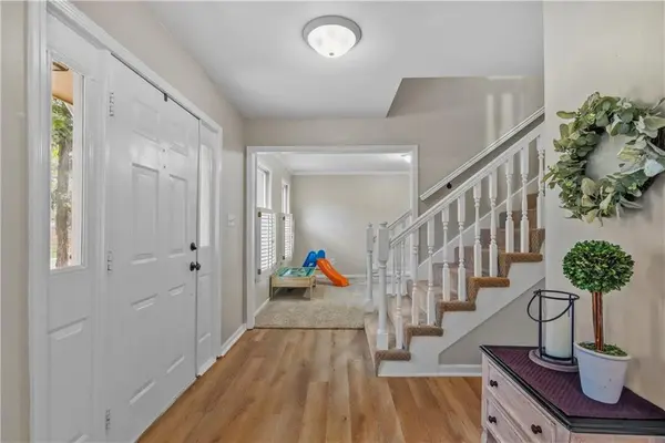 11104 W 109th TER, Overland Park, KS 66210