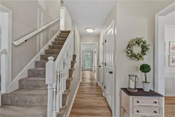 11104 W 109th TER, Overland Park, KS 66210