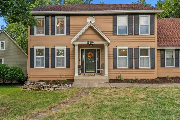 11104 W 109th TER, Overland Park, KS 66210