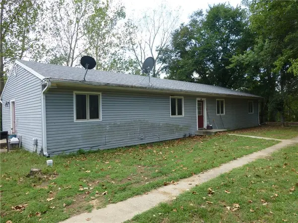 731-733 SW 13 HWY, Warrensburg, MO 64093