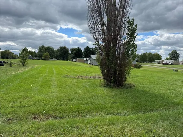 204 Oak ST, Pattonsburg, MO 64670