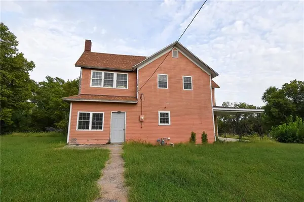 344 W 10th ST, Horton, KS 66439