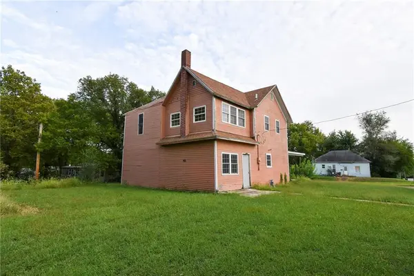 344 W 10th ST, Horton, KS 66439