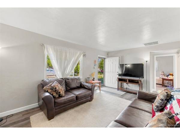 708 Zion, Aurora, CO 80011