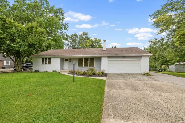 3845 Buesching DR, Fort Wayne, IN 46835