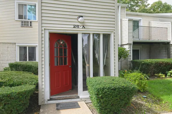 26 Richmond BLVD #2A, Ronkonkoma, NY 11779
