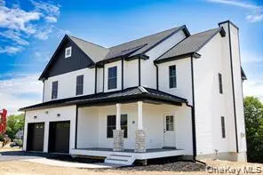 46 Azalea LN, Slate Hill, NY 10973