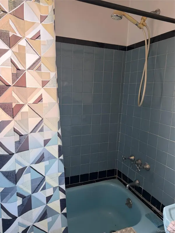 3210 Tenbroeck AVE, Bronx, NY 10469