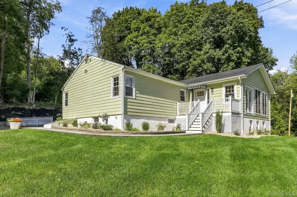 30 Delavergne AVE, Wappingers Falls, NY 12590
