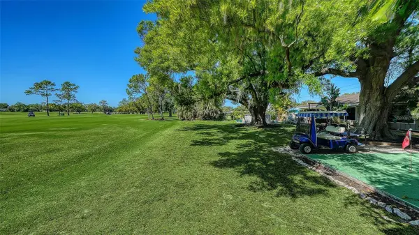 836 MAGELLAN DR, Sarasota, FL 34243