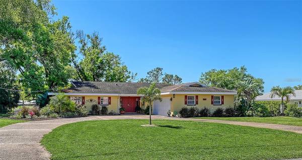 836 MAGELLAN DR, Sarasota, FL 34243