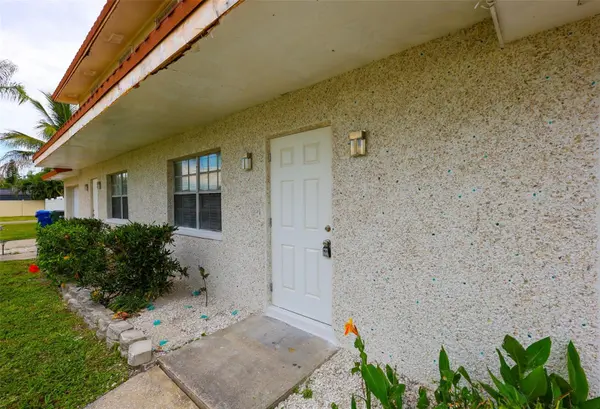 1423 MAPLE ST SW, Largo, FL 33770