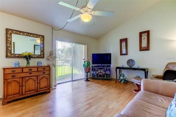 9537 86TH AVE #9537, Seminole, FL, 33777 photo 2