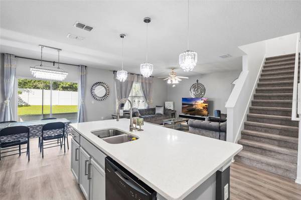 9646 TRONCAIS CIR, Thonotosassa, FL, 33592 photo 15