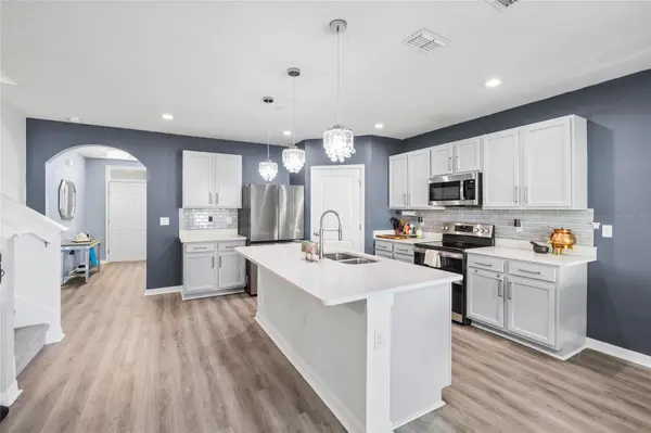 9646 TRONCAIS CIR, Thonotosassa, FL 33592