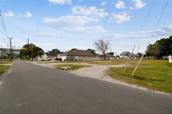 3337 W WOODLAWN AVE, Tampa, FL, 33607 photo 15