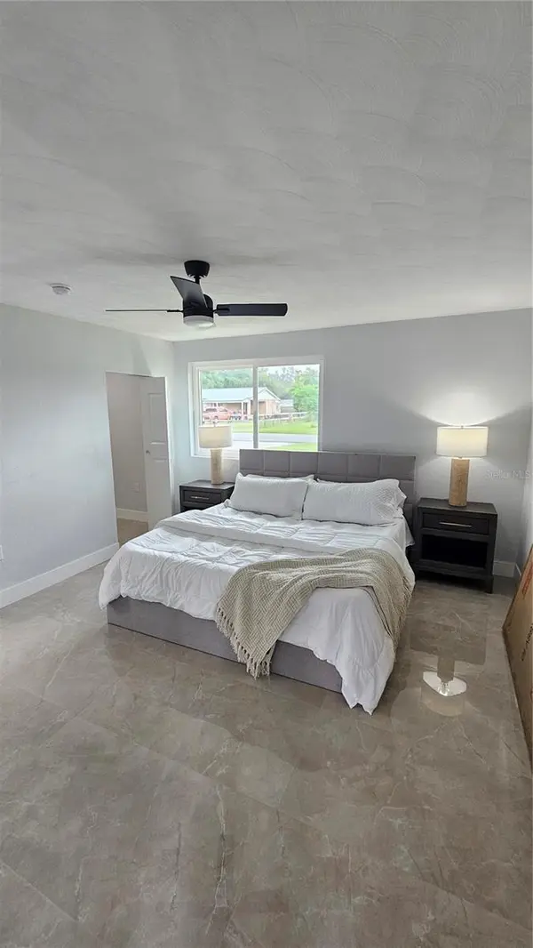 1806 E LINDA ST, Plant City, FL 33563