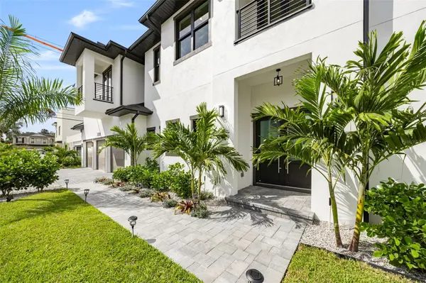 3701 S LYNWOOD AVE, Tampa, FL 33611