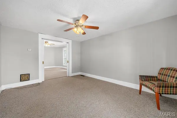 215 E 8th ST, Alton, IL 62002