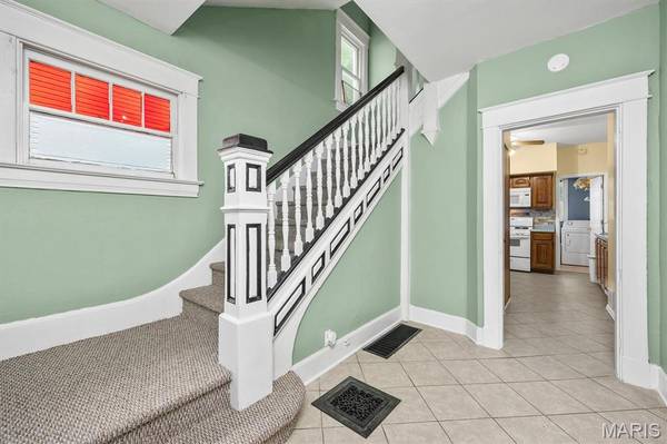 215 E 8th ST, Alton, IL 62002