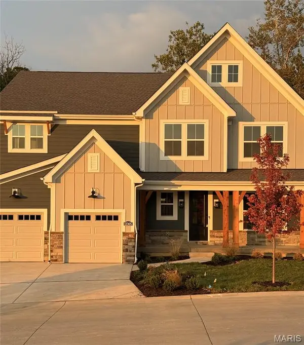 12305 Wildlife TRL, Town And Country, MO 63141