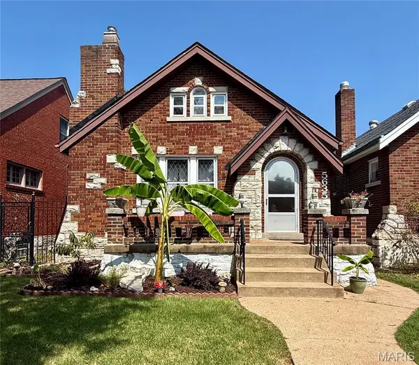 5635 Walsh ST, St Louis, MO 63109