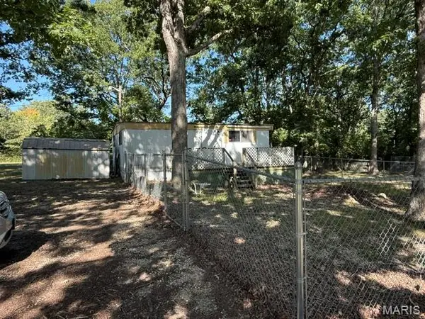 15 Windle RD, Cuba, MO 65453