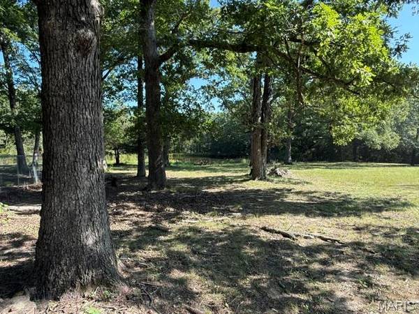 15 Windle RD, Cuba, MO 65453