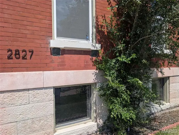 2827 Oregon AVE, St Louis, MO 63118