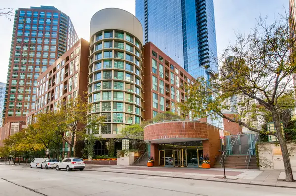 440 N McClurg CT #1105, Chicago, IL 60611