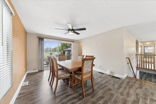 418 S Fairfield AVE, Lombard, IL 60148