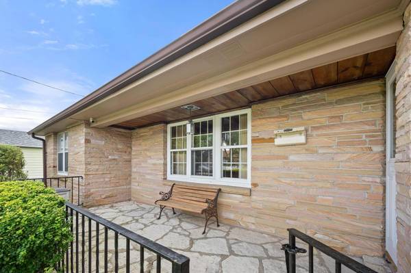 2407 Melrose AVE, Waukegan, IL 60085