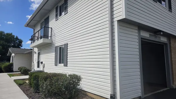 132 NAUSET LN #132, Schaumburg, IL 60194