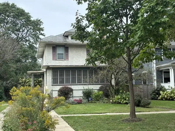 229 S East AVE, Oak Park, IL 60302